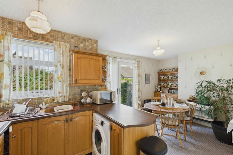 Kitchen/Dining Room - Picture 4 of 16