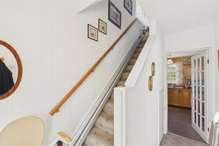 Entrance Hall - Picture 7 of 16