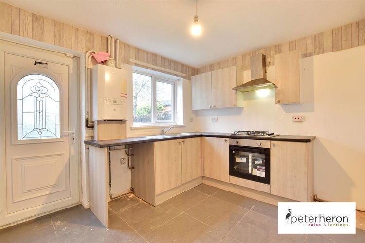 Kitchen - Picture 4 of 14