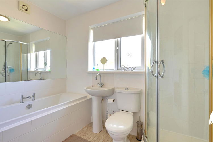 Bathroom - Picture 17 of 22
