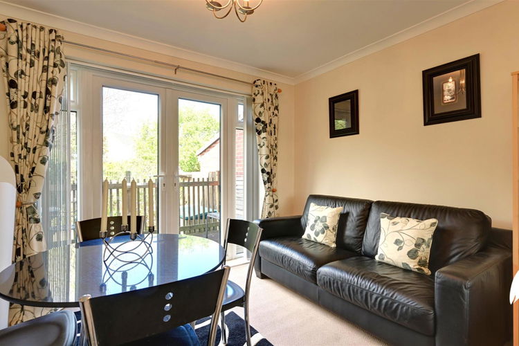 Dining Room - Picture 4 of 22
