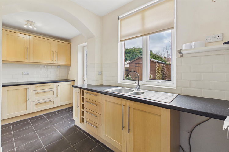 Kitchen - Picture 6 of 20