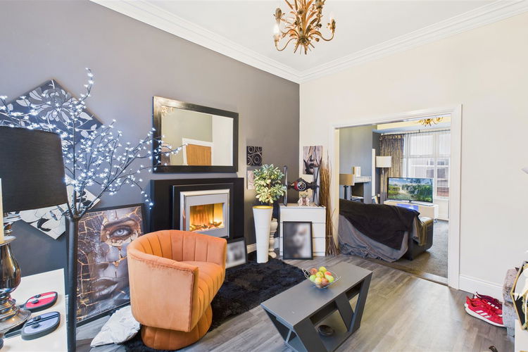 Dining Room - Picture 4 of 13