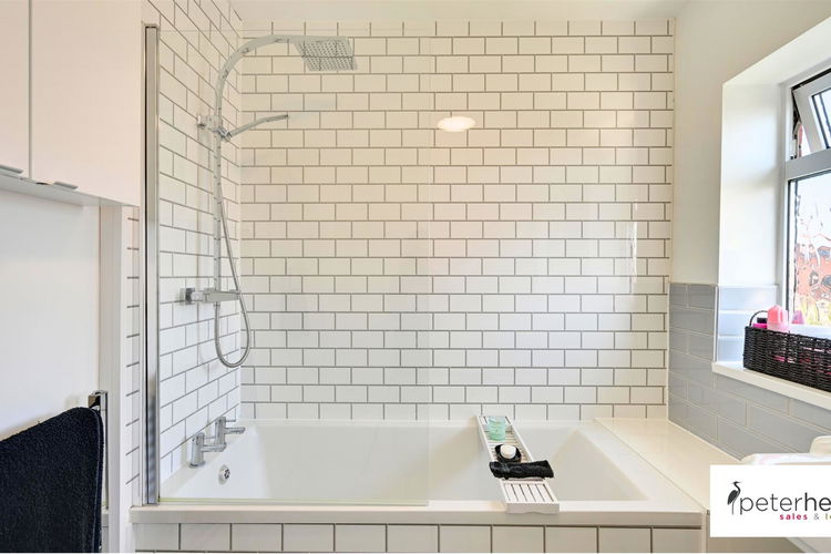 Bathroom - Picture 24 of 27