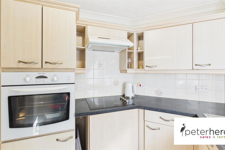 Kitchen - Picture 7 of 18