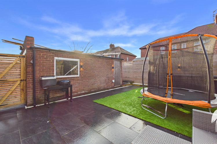 Outside - Picture 19 of 22