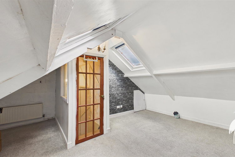 Loft Space - Picture 14 of 17