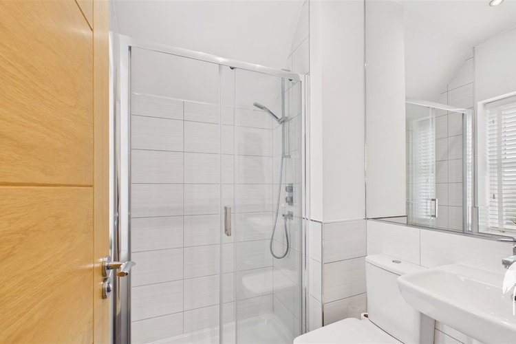 En Suite Shower Room - Picture 38 of 51