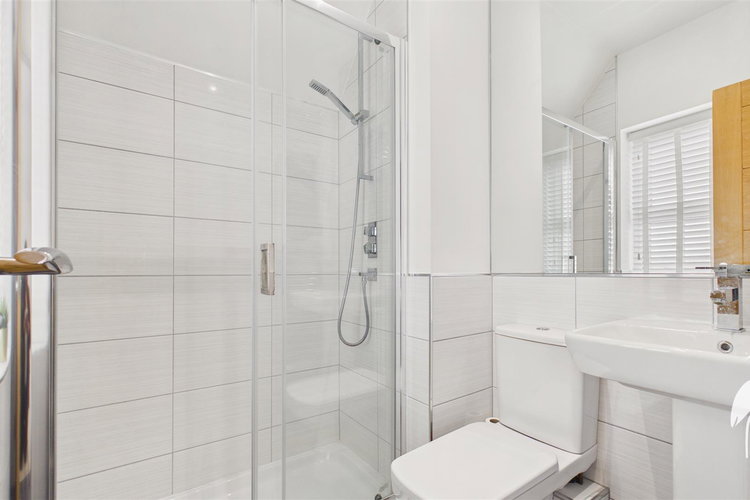 En Suite Shower Room - Picture 40 of 51