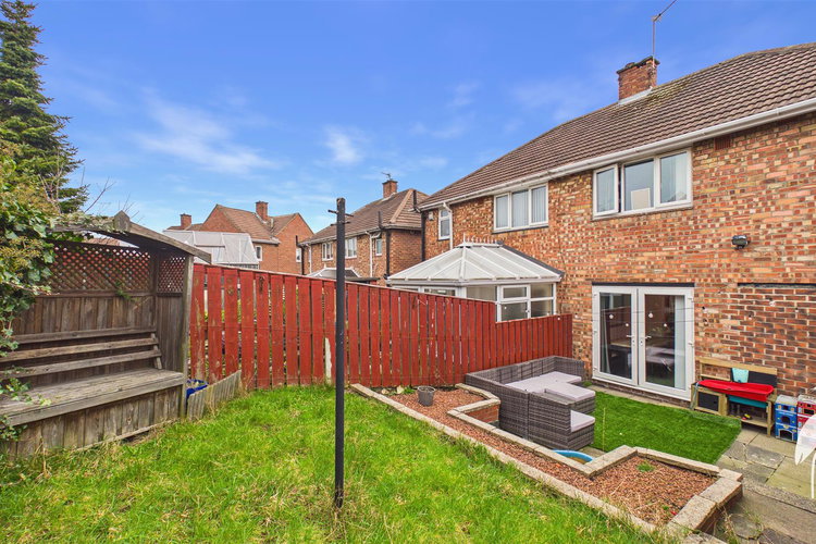 Outside - Picture 18 of 19