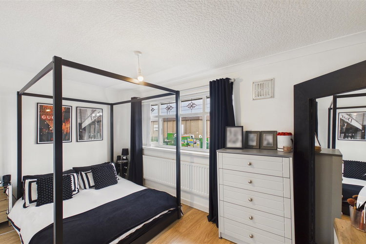 Bedroom 1 - Picture 10 of 19