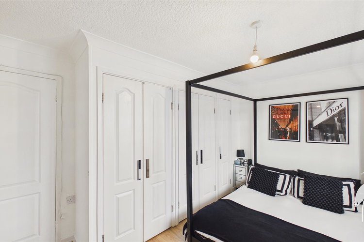 Bedroom 1 - Picture 11 of 19