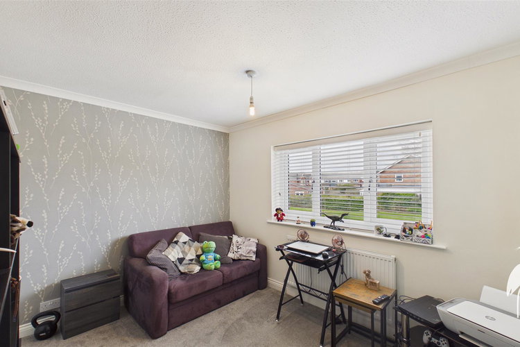 Bedroom 2 - Picture 12 of 17