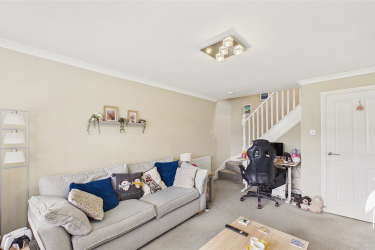 Lounge - Picture 4 of 17