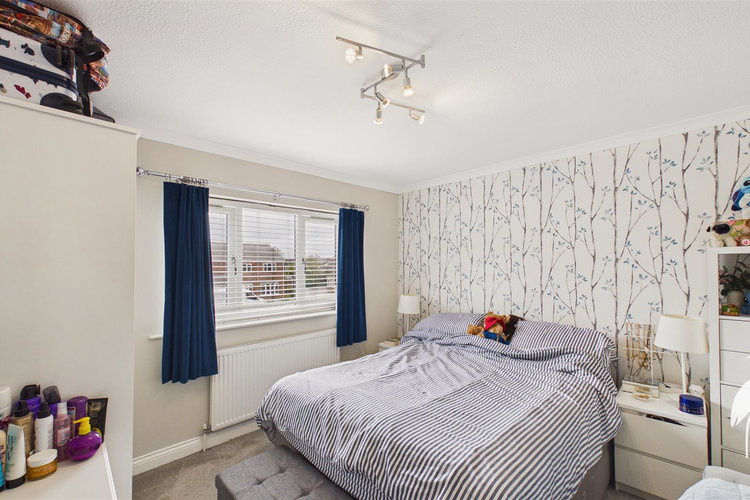 Bedroom 1 - Picture 9 of 17