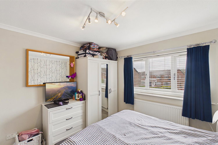 Bedroom 1 - Picture 10 of 17