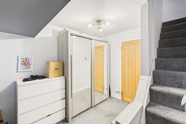 Bedroom 3 - Picture 13 of 21