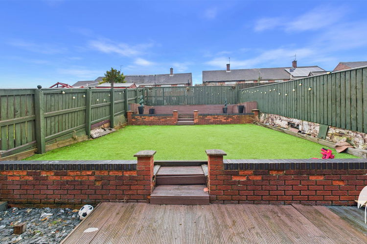 Outside - Picture 19 of 21