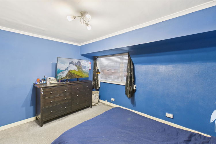 Bedroom 1 - Picture 8 of 21