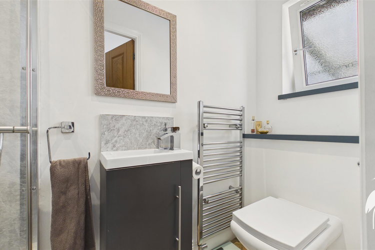 En Suite Shower Room - Picture 19 of 41