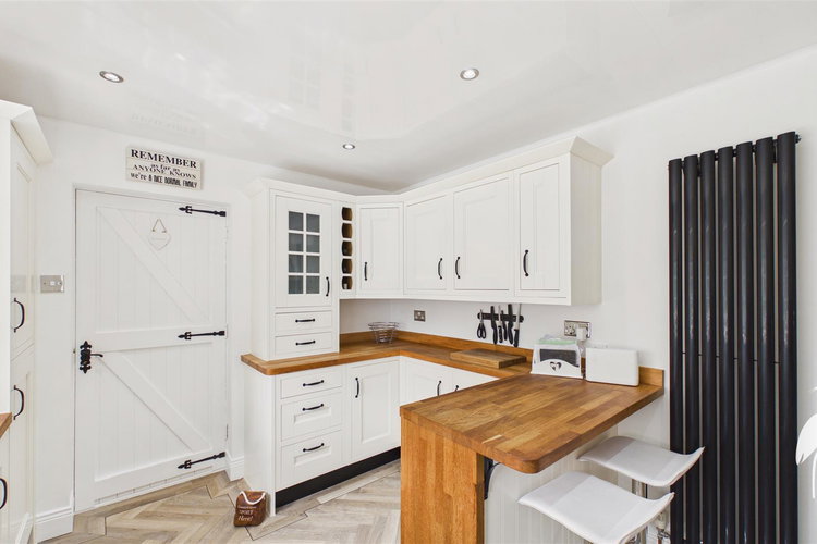 Kitchen - Picture 12 of 41