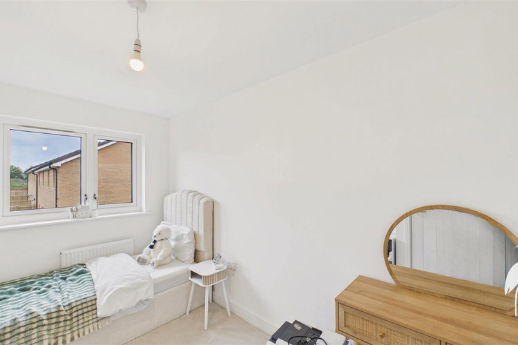 Bedroom 3 - Picture 19 of 28