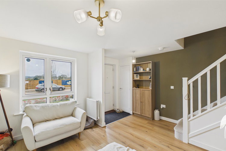 Lounge - Picture 3 of 28