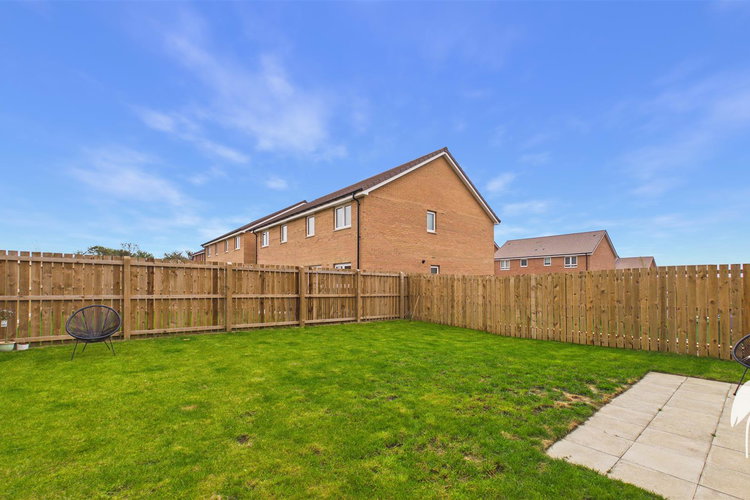 Outside - Picture 26 of 28