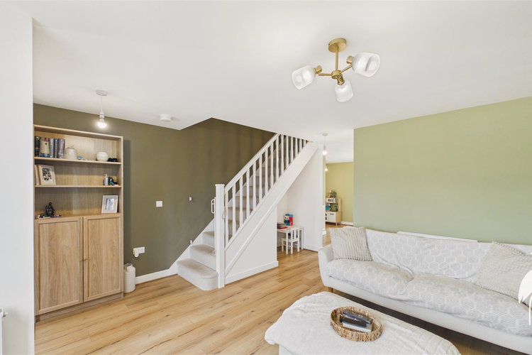 Lounge - Picture 4 of 28