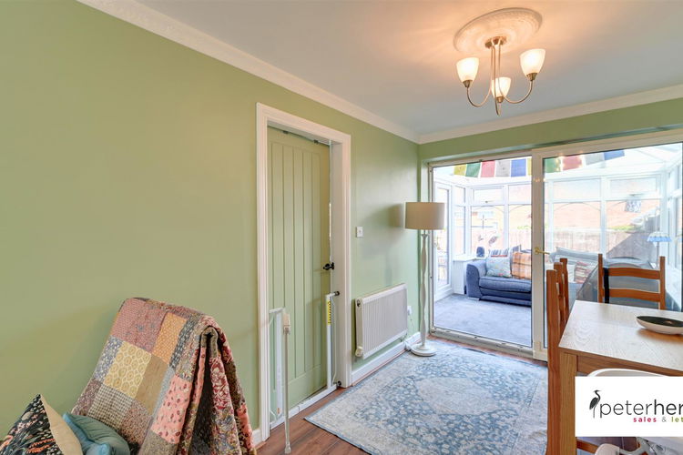 Dining Room - Picture 4 of 21
