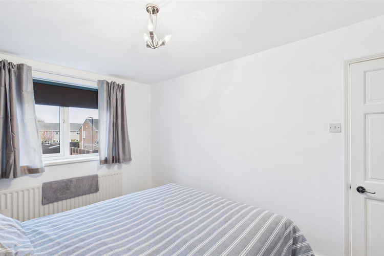 Bedroom One - Picture 11 of 20