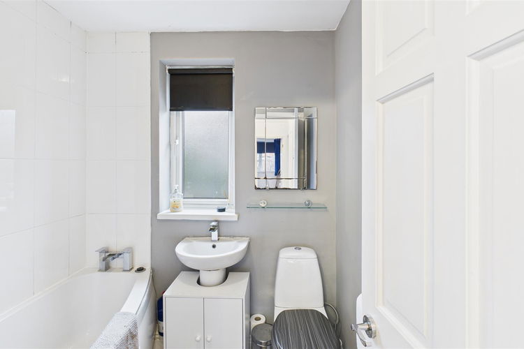 Bathroom - Picture 14 of 20