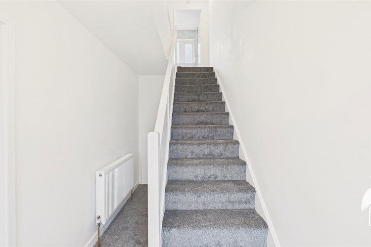 Entrance Hall - Picture 11 of 21