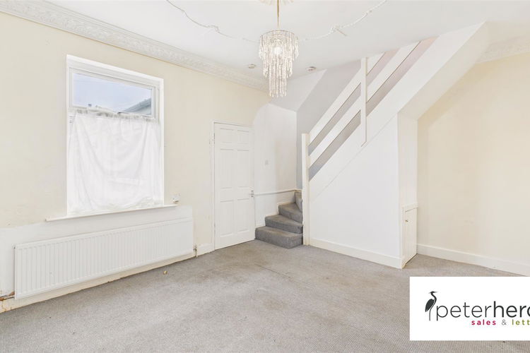 Dining Room - Picture 4 of 16