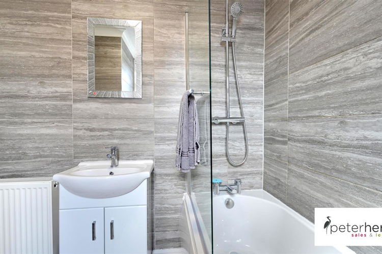 Bathroom - Picture 14 of 16