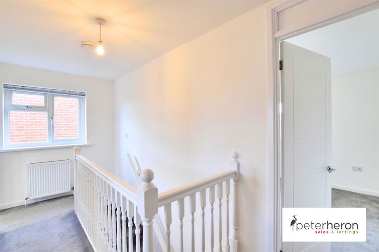 First Floor Landing - Picture 10 of 17
