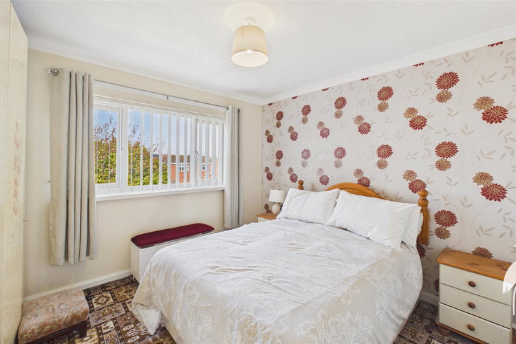 Bedroom 1 - Picture 9 of 18