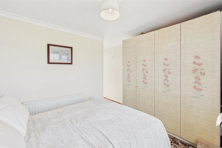 Bedroom 1 - Picture 10 of 18