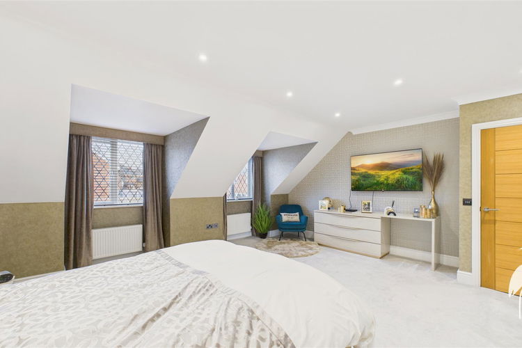 Bedroom 1 - Picture 18 of 46