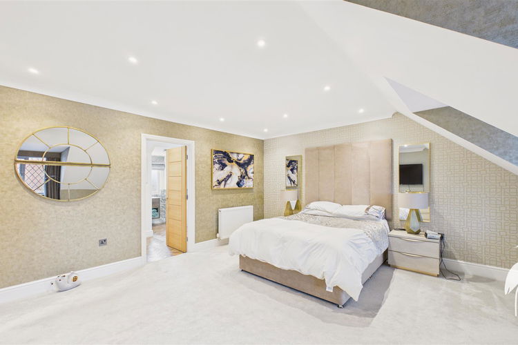 Bedroom 1 - Picture 19 of 46