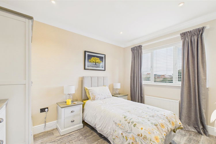 Bedroom 3 - Picture 30 of 46