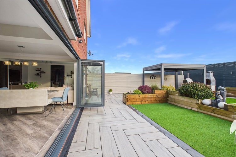 Outside - Picture 37 of 46