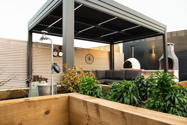 Outside - Picture 39 of 46