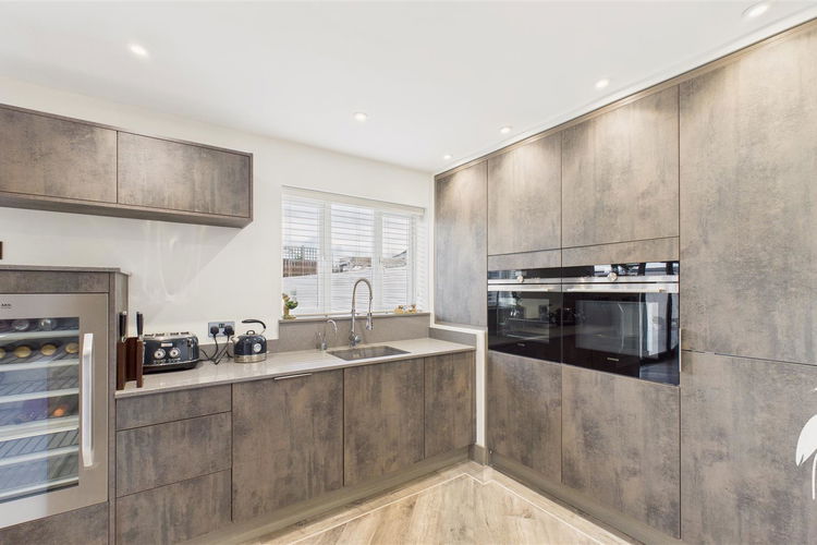 Kitchen Area - Picture 7 of 46