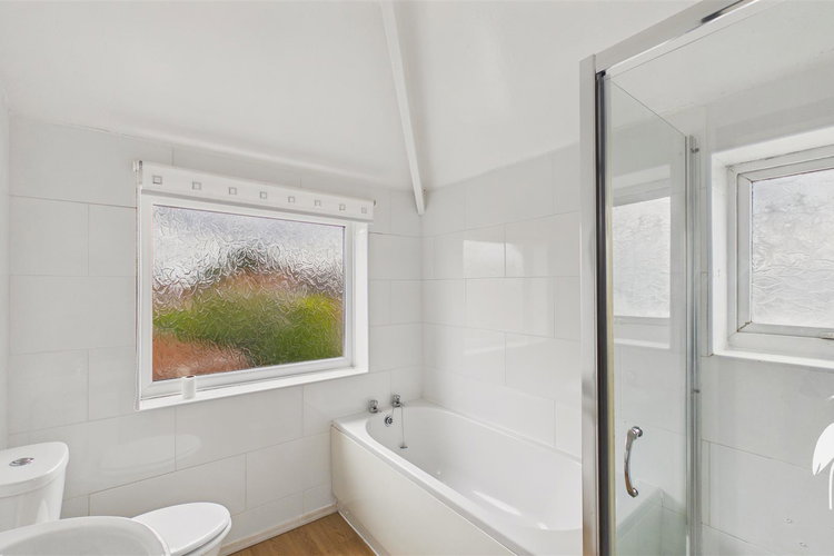 Bathroom - Picture 20 of 30