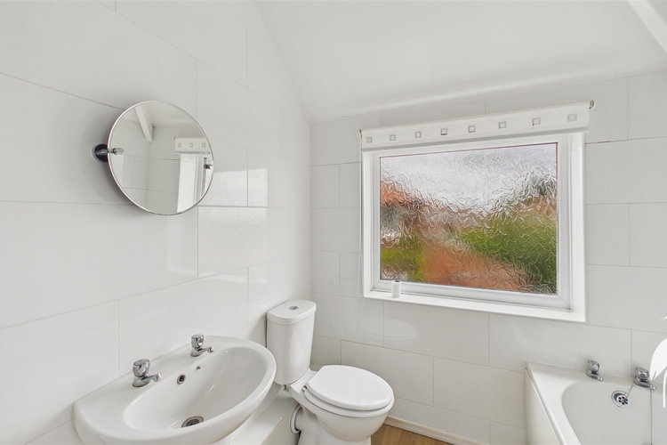 Bathroom - Picture 21 of 30