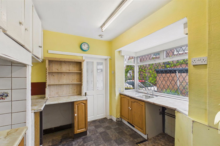 Kitchen - Picture 8 of 30