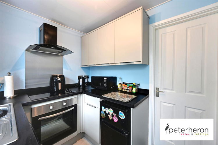 Kitchen - Picture 5 of 13