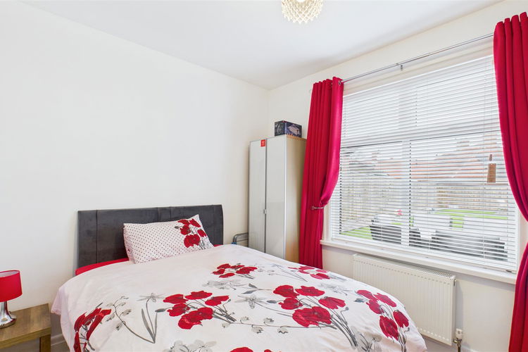 Bedroom 1 - Picture 12 of 19