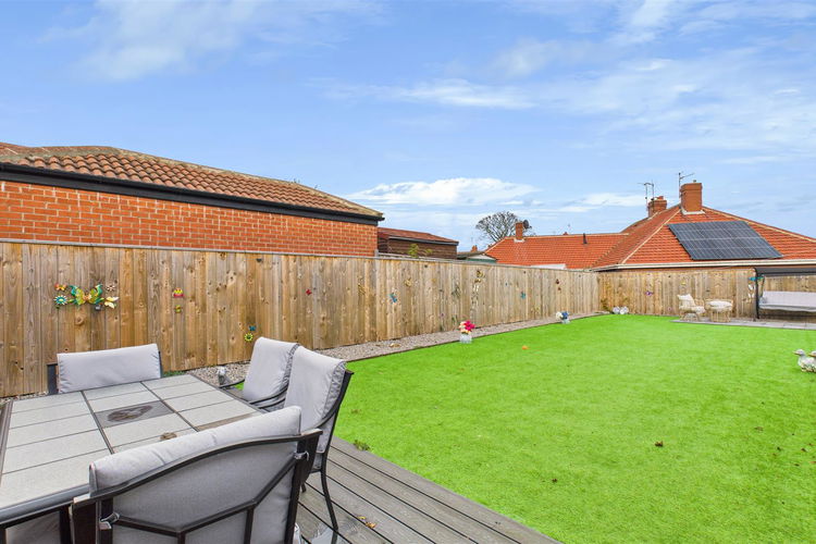 Outside - Picture 18 of 19